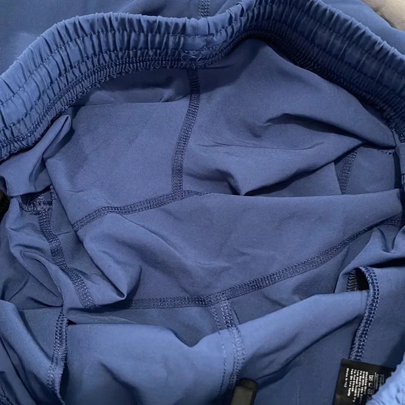 Thousand Miles Shorts Men’s Size Large Blue Motiv Workout Athletic Fit - Picture 12 of 12